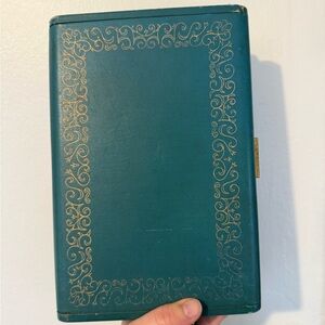 Elegant Teal and Gold Jewelry Box